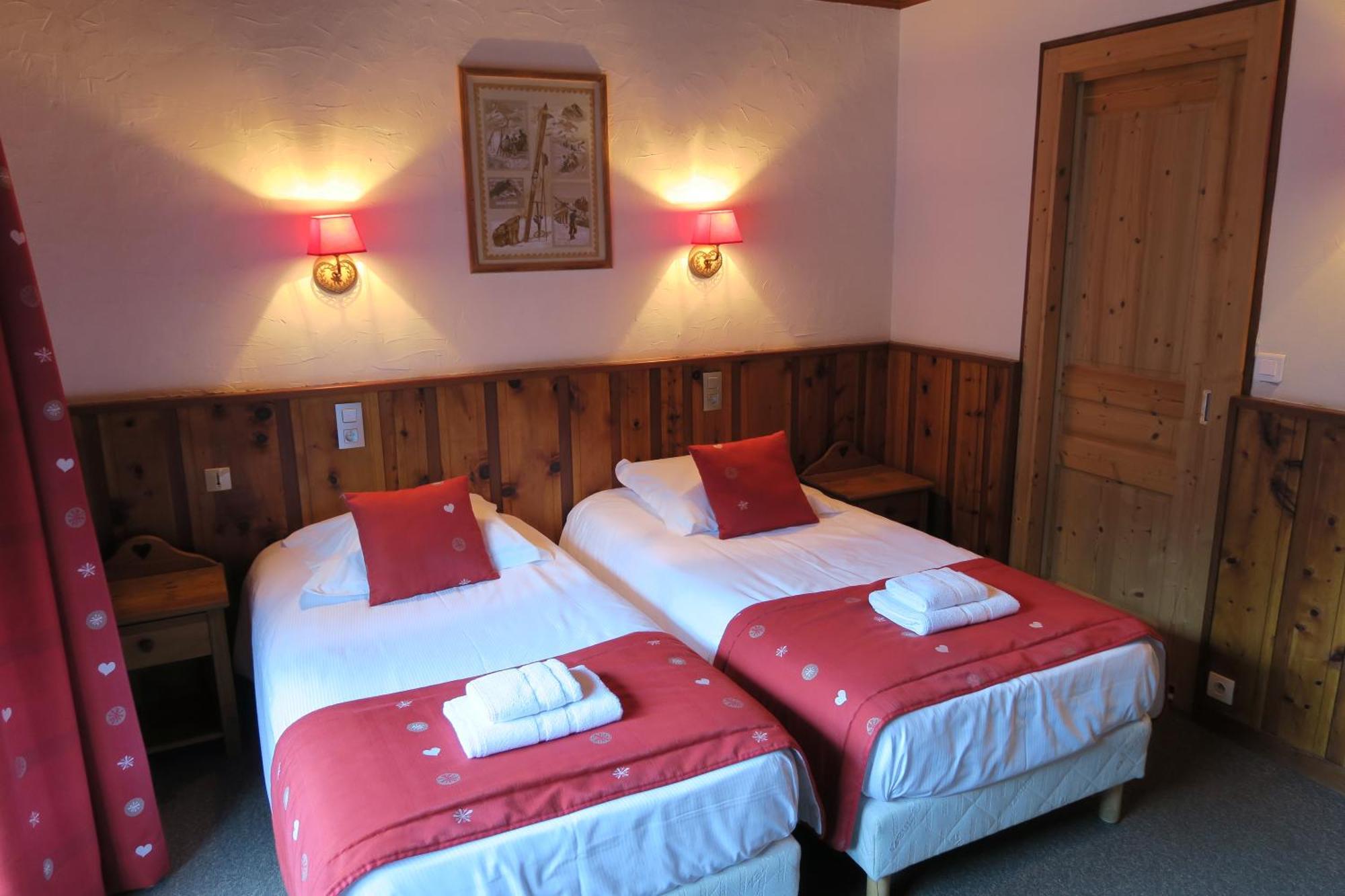 Le Dahu Hotel Chamonix Room photo