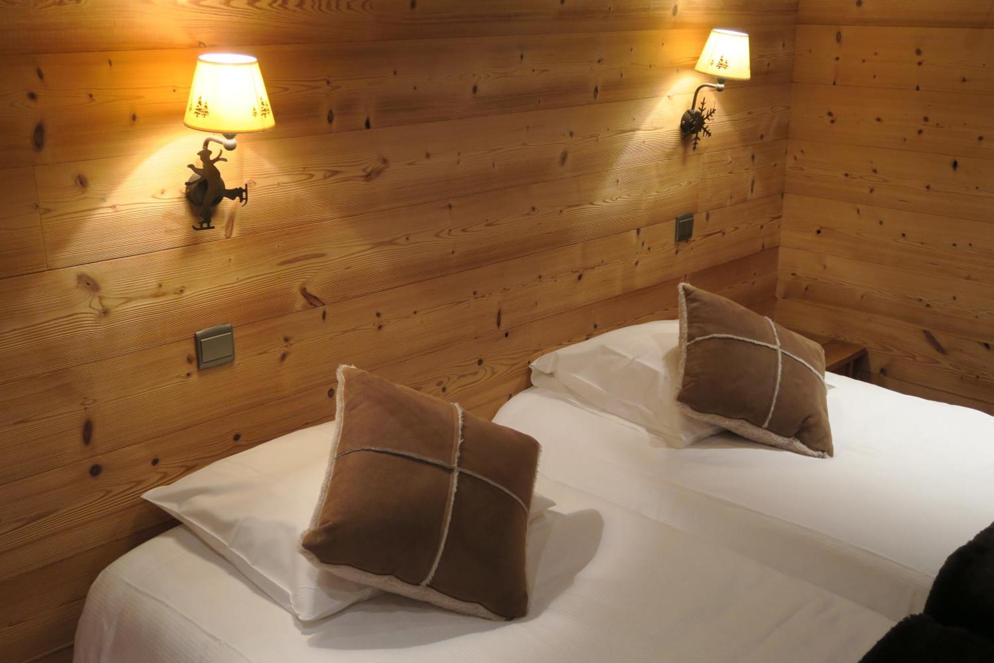 Le Dahu Hotel Chamonix Room photo