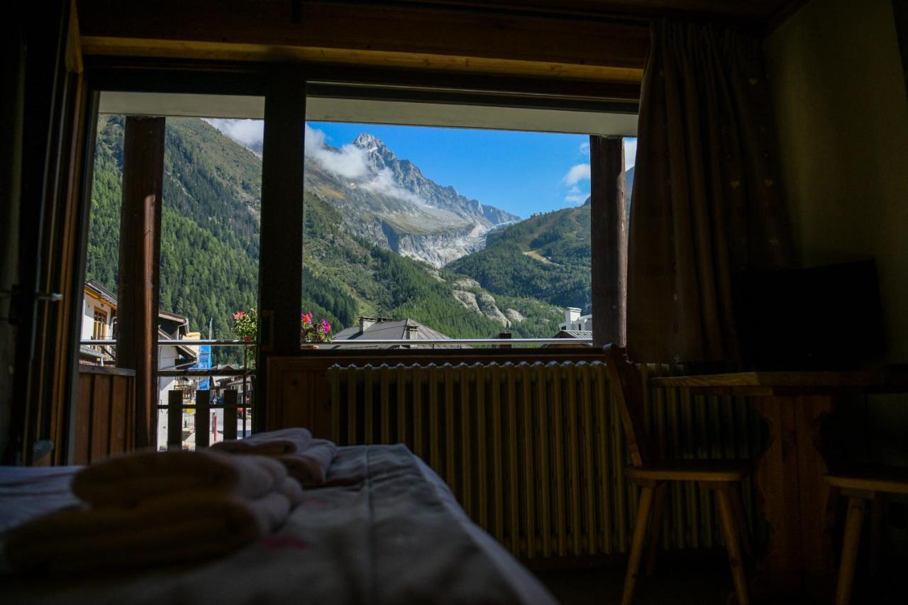 Le Dahu Hotel Chamonix Exterior photo